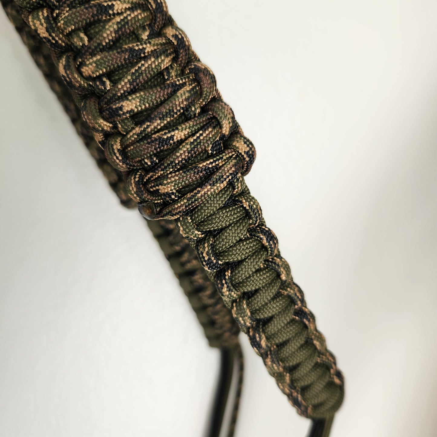 Paracord Game Strap - Hunter Camo + Olive Green