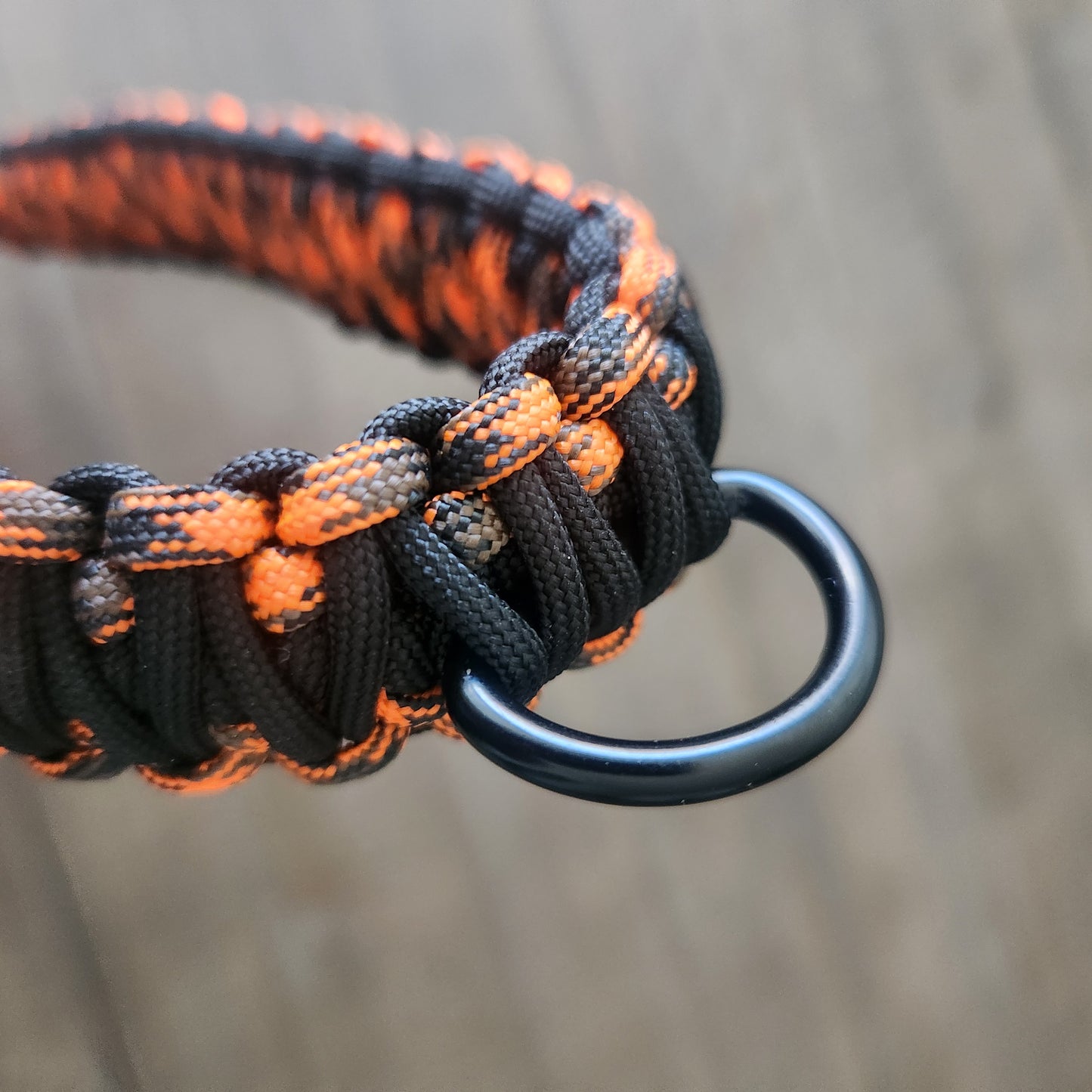 Paracord Game Strap - Orange Camo & Black